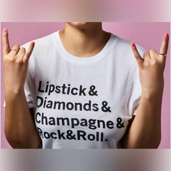 EUC Torrid x Betsey Johnson Classic Fit Tee Lipstick & Diamonds Torrid sz 00 - Picture 3 of 9